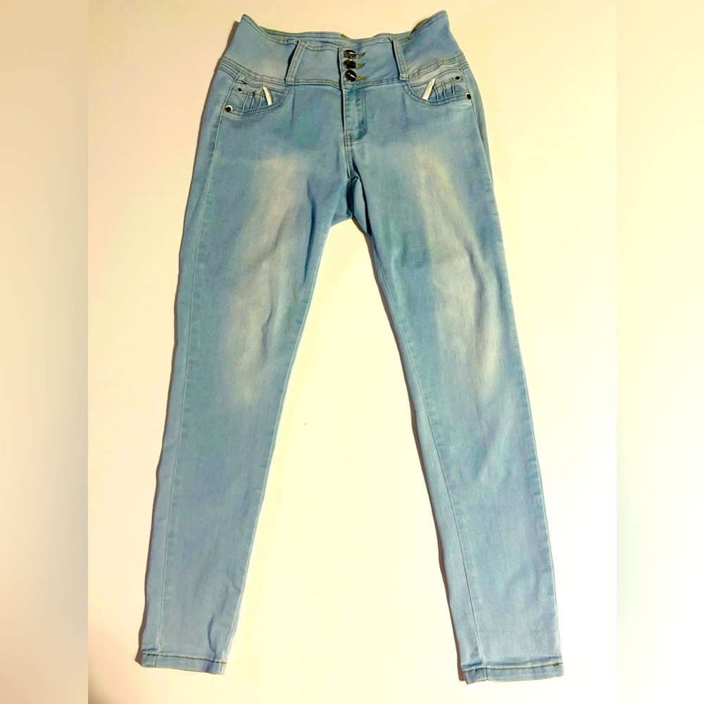 Sexy Couture Light Blue stretchy Jeans